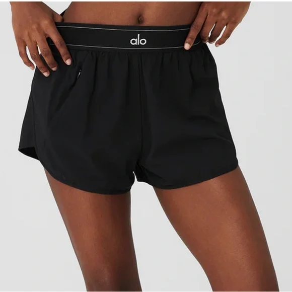 Alo yoga match poInt short 黒 Sサイズ Match Point Short - Black | ALO